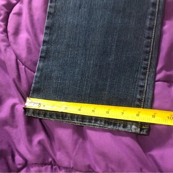 Levi's Boot Cut 515 Jeans Womens Size 8 S/C Denim Distressed Blue. - Picture 4 of 8